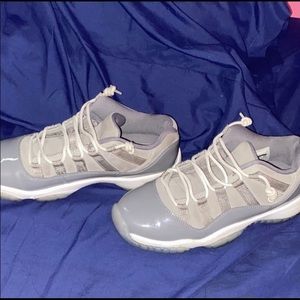 Jordan 11 retro low cool grey